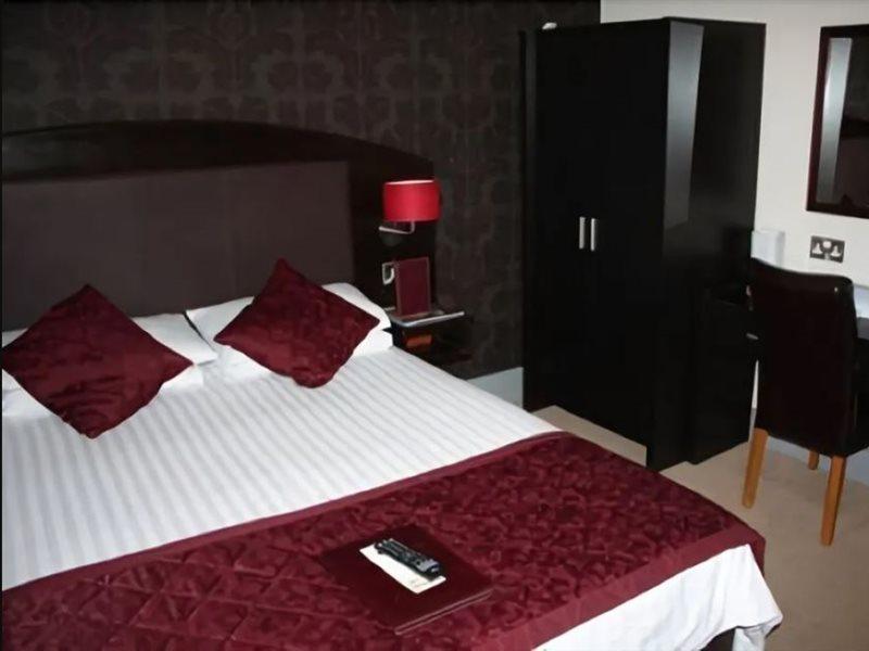 The Cathedral Hotel Salisbury Extérieur photo