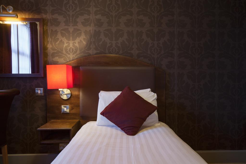 The Cathedral Hotel Salisbury Extérieur photo